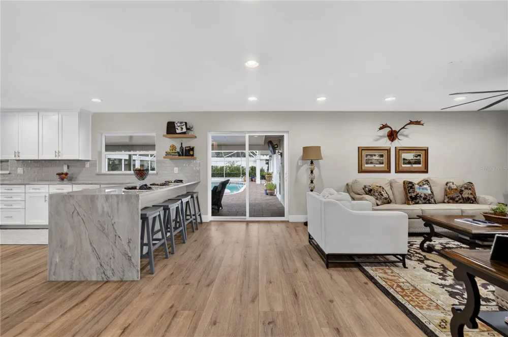 165 LAKE DESTINY TRAIL Altamonte Springs, FL 32714
