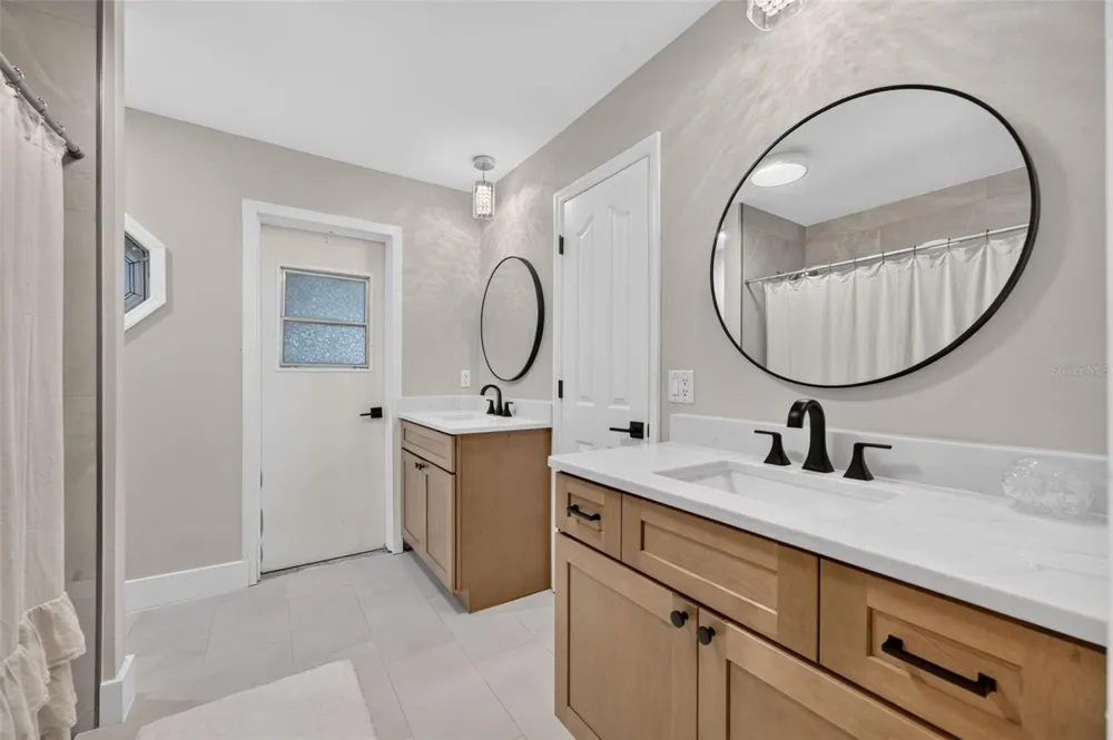 165 LAKE DESTINY TRAIL Altamonte Springs, FL 32714