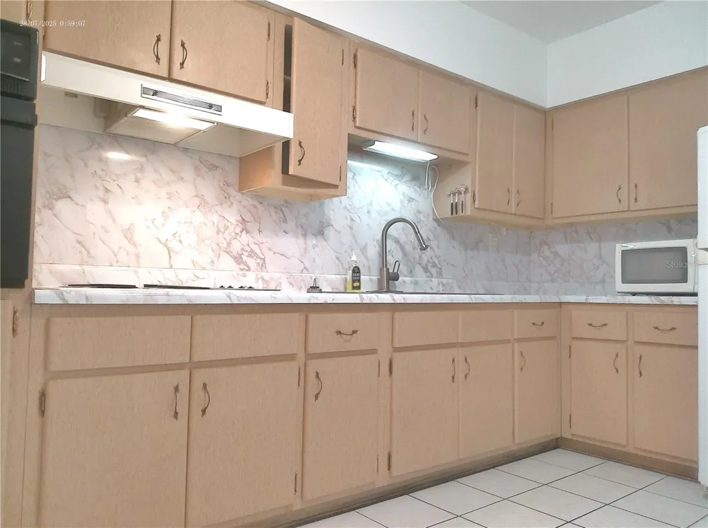 2011 AUSTRALIA WAY W #36 Clearwater, FL 33763
