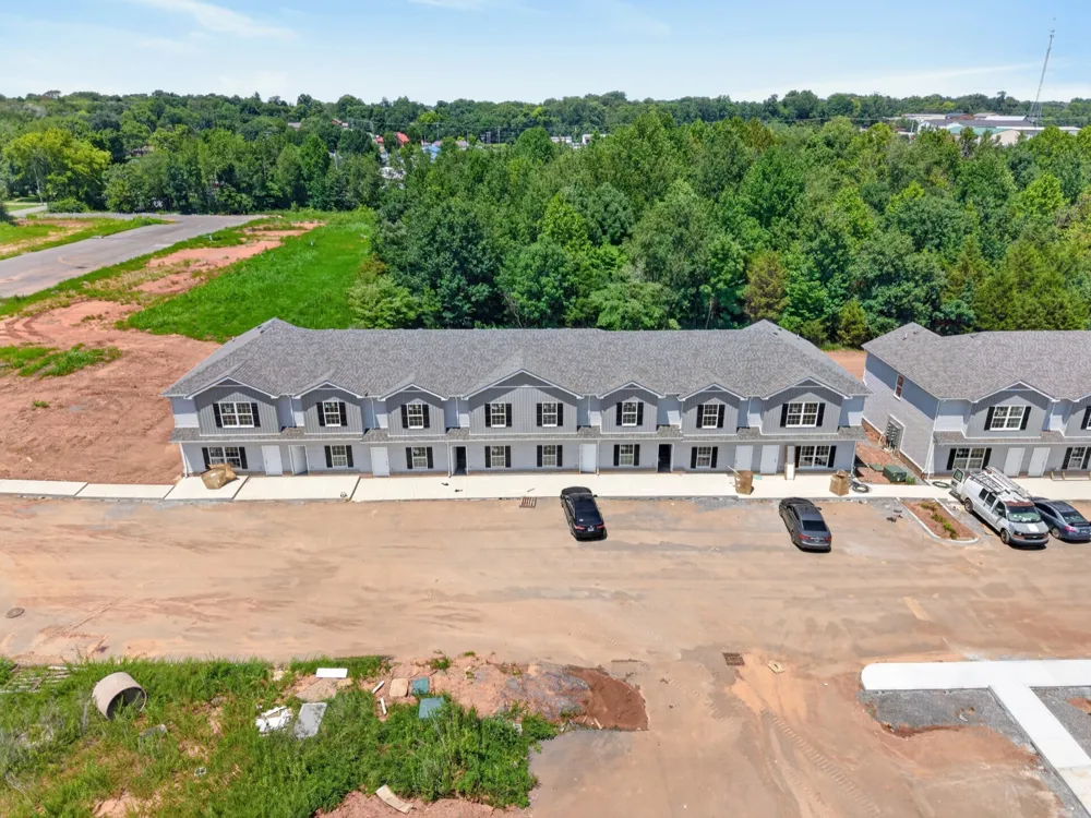 299 Summitcrest Drive #M1& M8 Clarksville, TN 37040