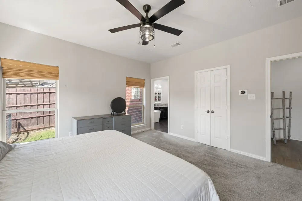 1907 Clearview Drive Ennis, TX 75119