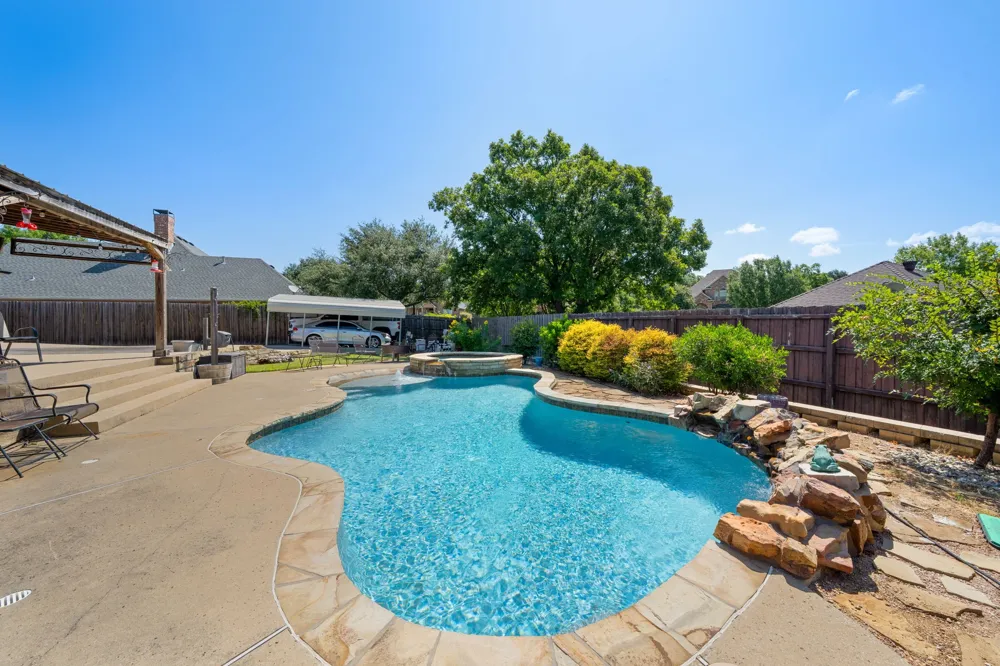 1907 Clearview Drive Ennis, TX 75119