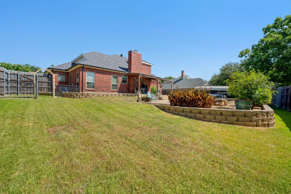 1907 Clearview Drive Ennis, TX 75119