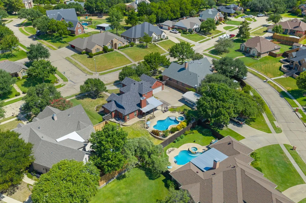 1907 Clearview Drive Ennis, TX 75119