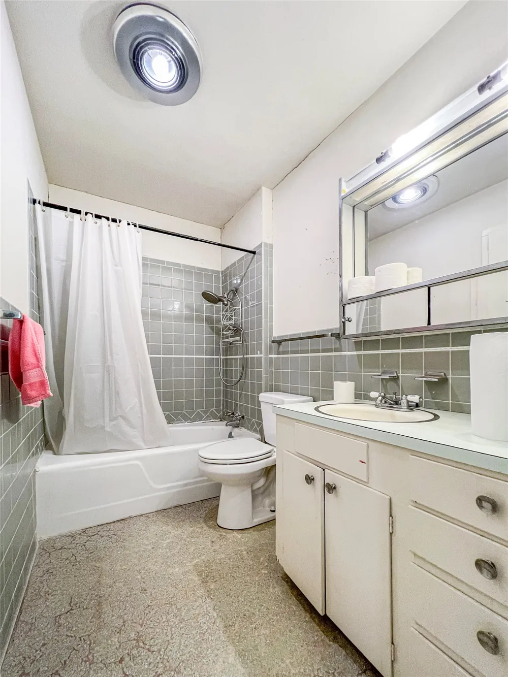 2706 Bois D Arc Street Commerce, TX 75428