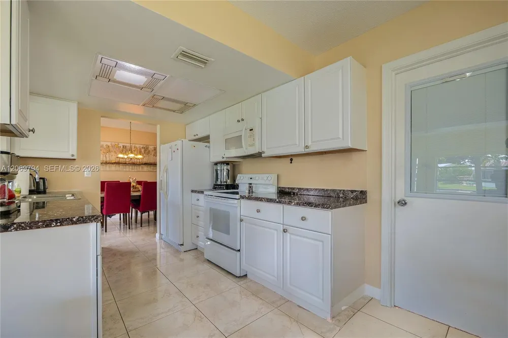 4712 NW 47th Ter Tamarac, FL 33319