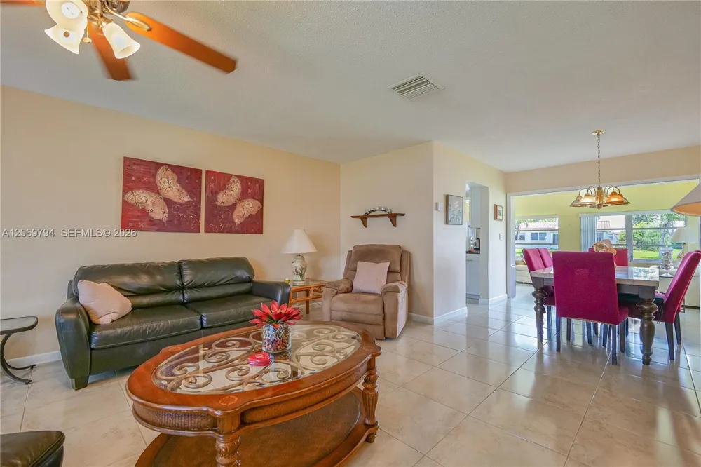 4712 NW 47th Ter Tamarac, FL 33319