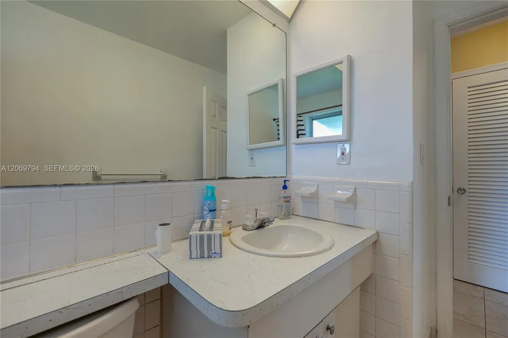 4712 NW 47th Ter Tamarac, FL 33319