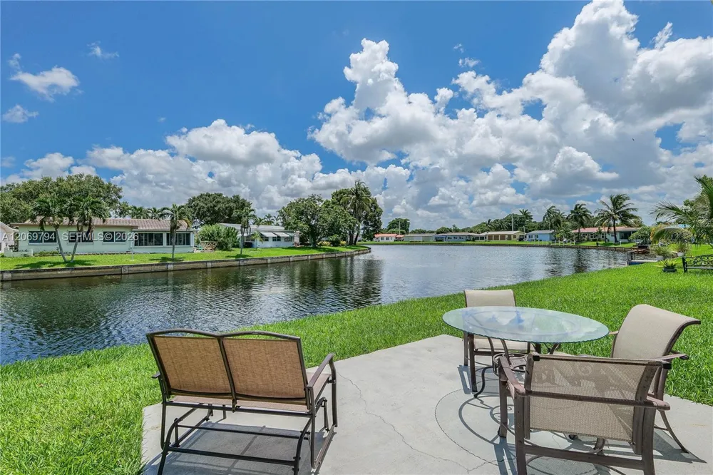 4712 NW 47th Ter Tamarac, FL 33319