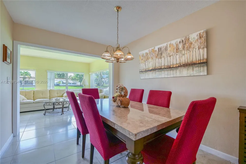4712 NW 47th Ter Tamarac, FL 33319