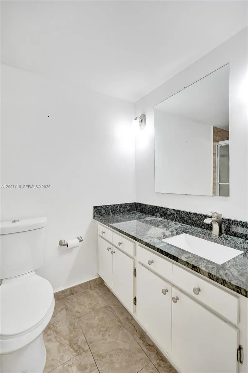 605 Oaks Dr #504 Pompano Beach, FL 33069