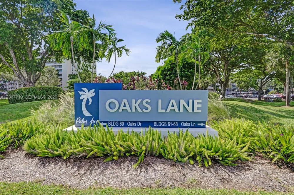 605 Oaks Dr #504 Pompano Beach, FL 33069