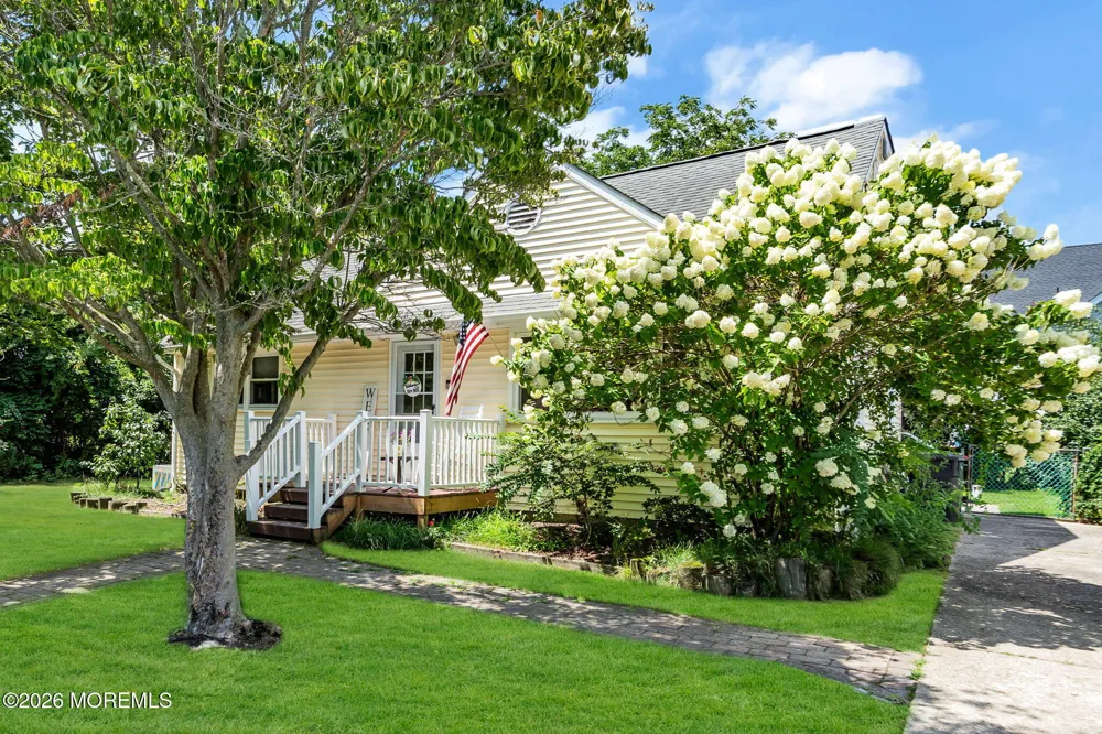314 Pine Drive Manahawkin, NJ 08050