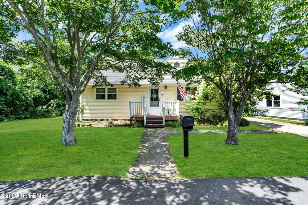 314 Pine Drive Manahawkin, NJ 08050