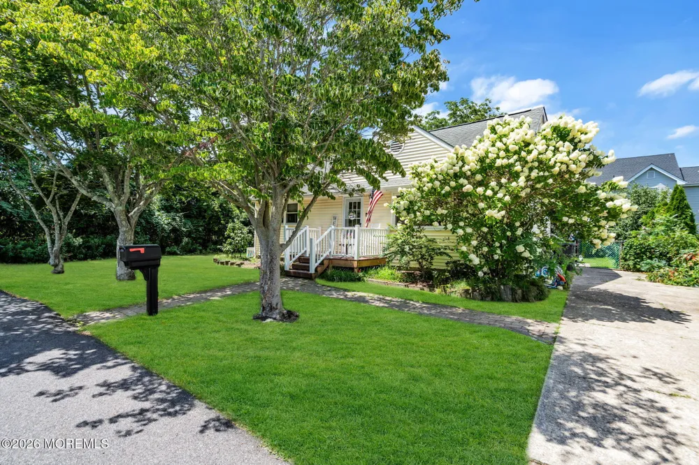 314 Pine Drive Manahawkin, NJ 08050