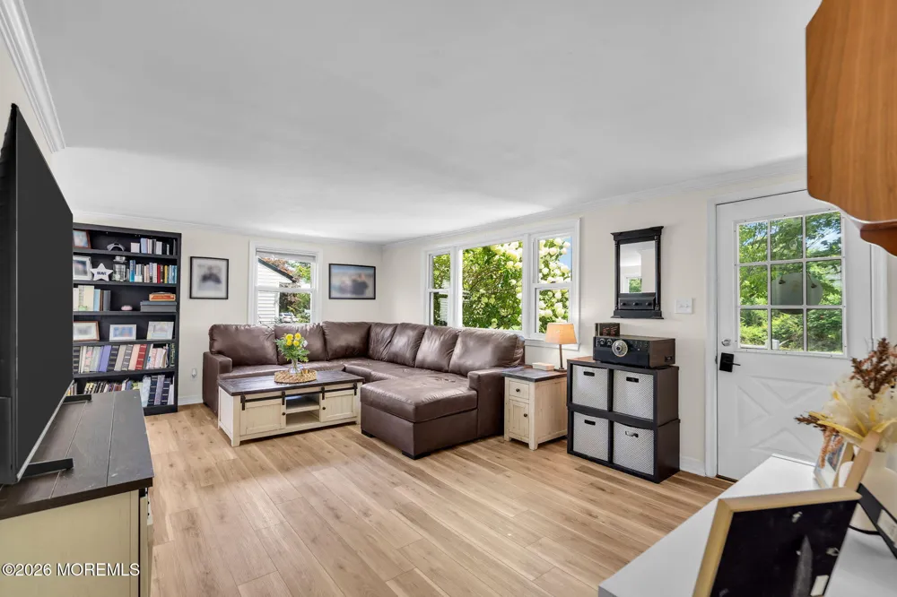 314 Pine Drive Manahawkin, NJ 08050
