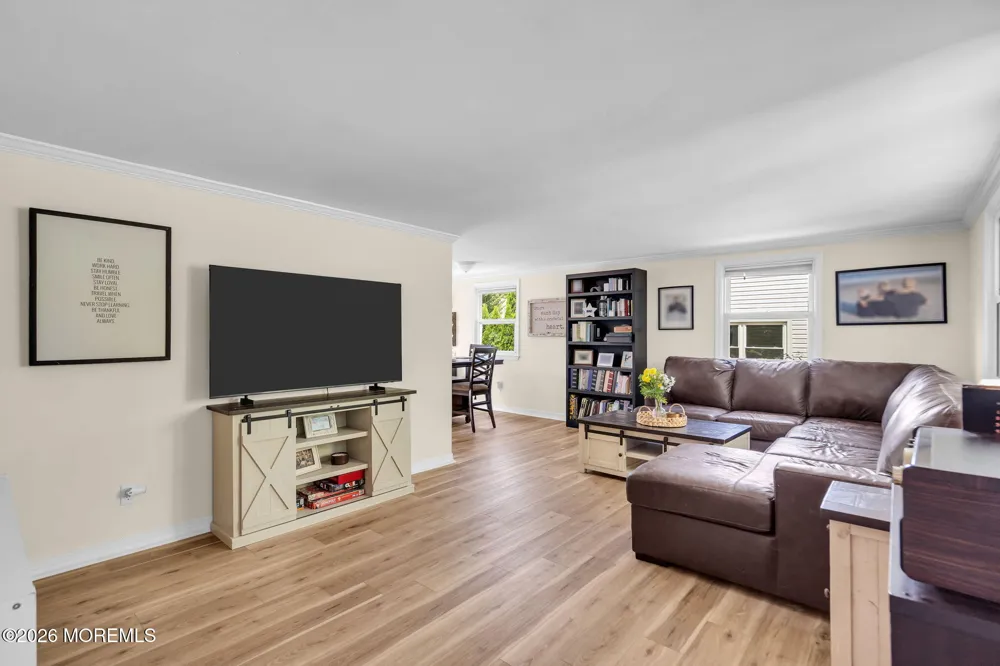 314 Pine Drive Manahawkin, NJ 08050
