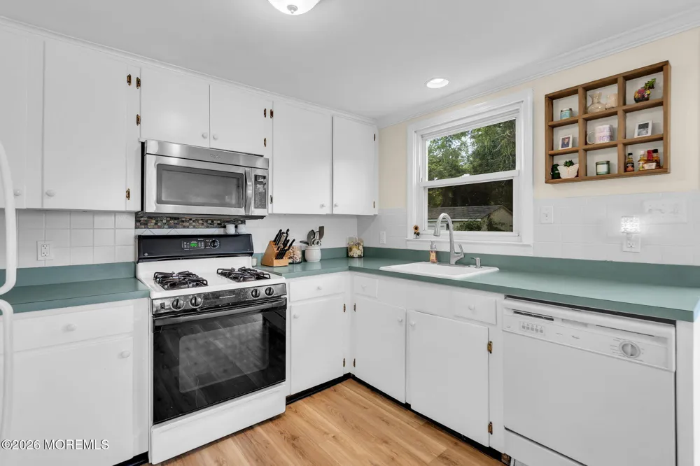 314 Pine Drive Manahawkin, NJ 08050