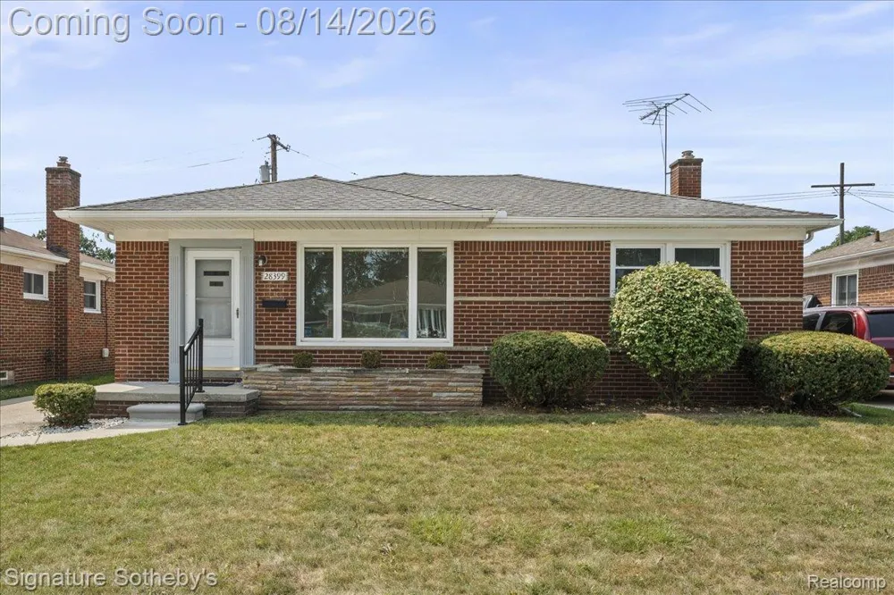 28399 Palmer Boulevard Madison Heights City, MI 48071