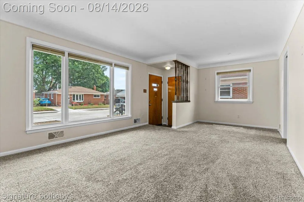 28399 Palmer Boulevard Madison Heights City, MI 48071