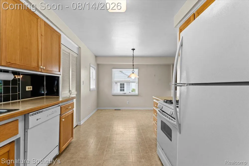 28399 Palmer Boulevard Madison Heights City, MI 48071