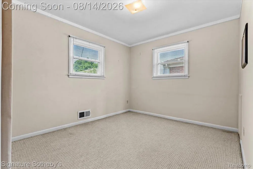 28399 Palmer Boulevard Madison Heights City, MI 48071
