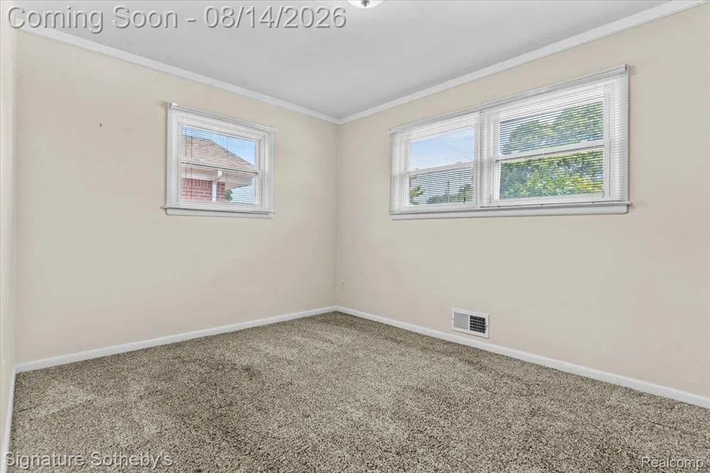 28399 Palmer Boulevard Madison Heights City, MI 48071