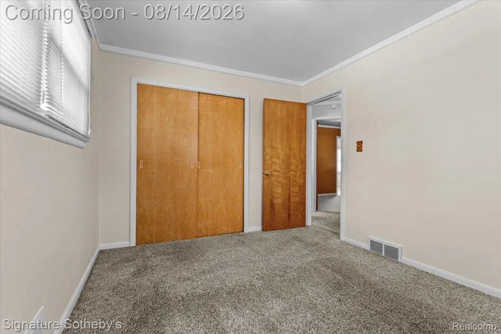 28399 Palmer Boulevard Madison Heights City, MI 48071