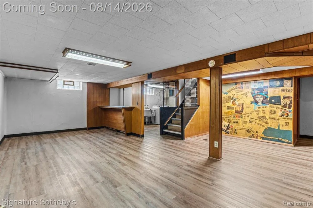 28399 Palmer Boulevard Madison Heights City, MI 48071