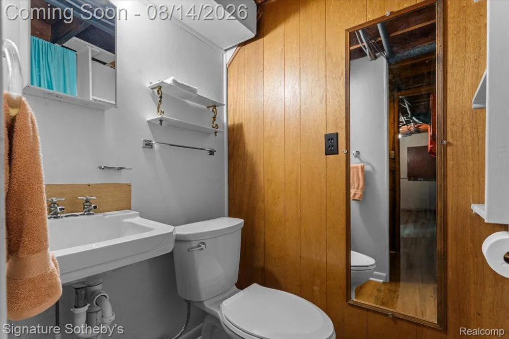 28399 Palmer Boulevard Madison Heights City, MI 48071