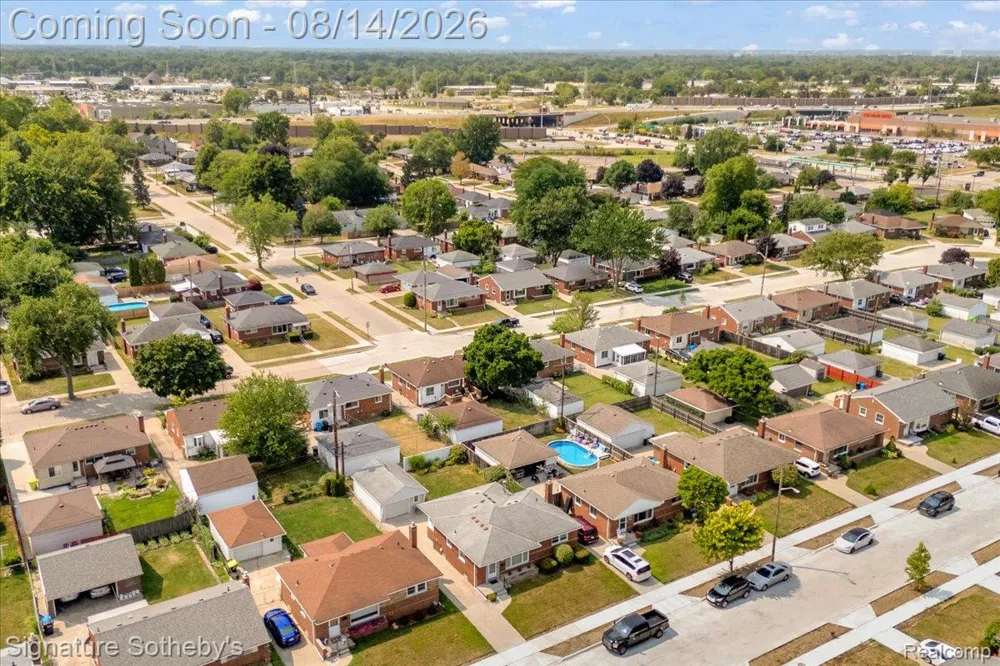 28399 Palmer Boulevard Madison Heights City, MI 48071