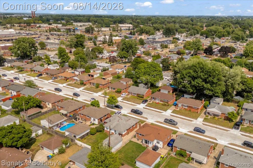 28399 Palmer Boulevard Madison Heights City, MI 48071