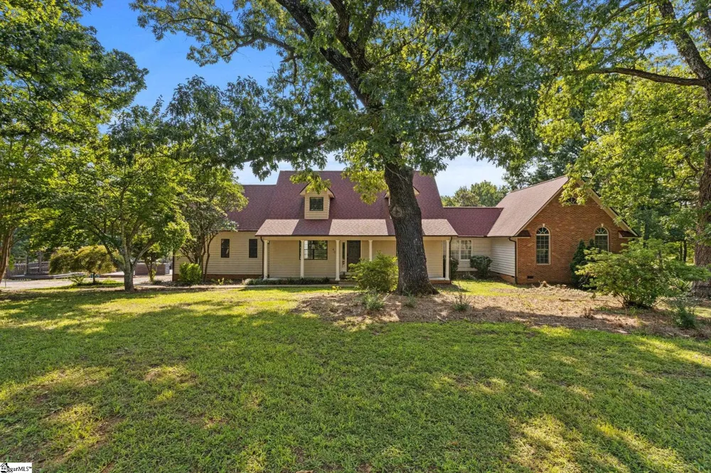 40 Ridings Road Campobello, SC 29322