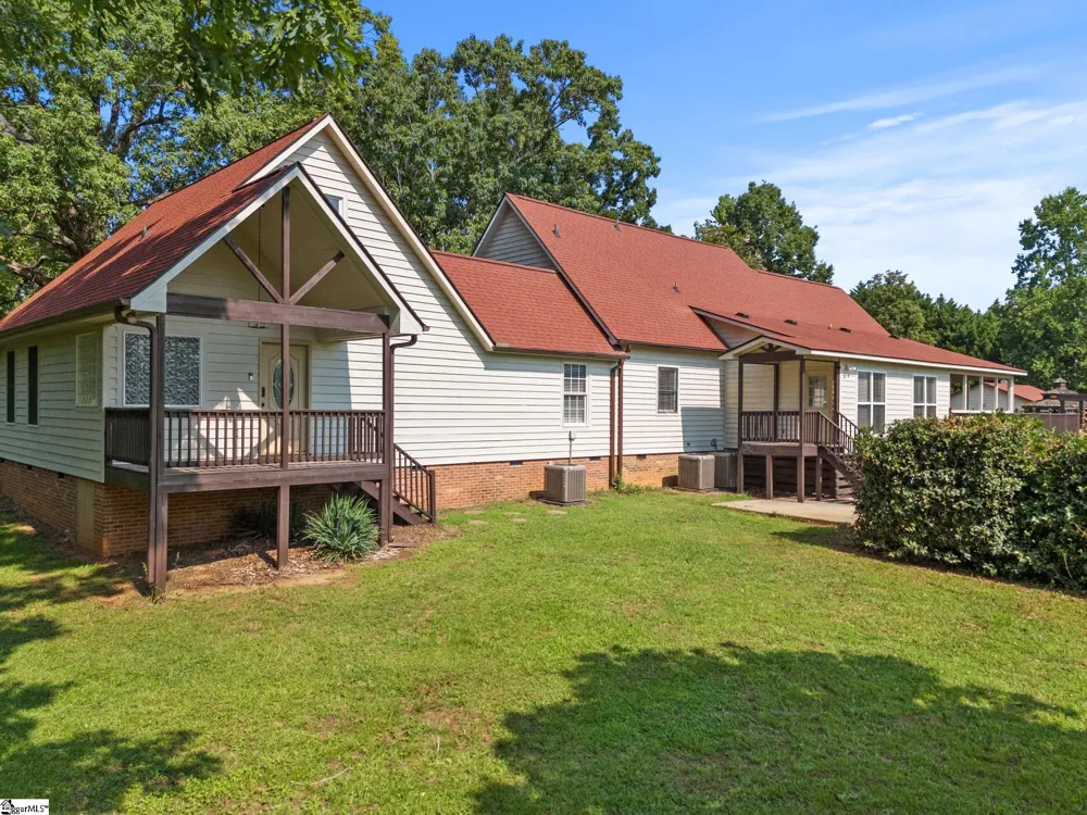 40 Ridings Road Campobello, SC 29322