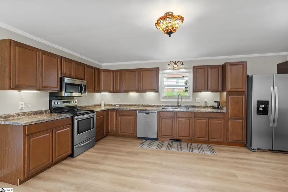 40 Ridings Road Campobello, SC 29322