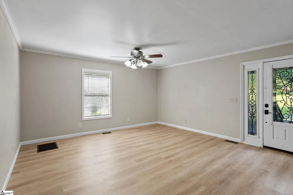 40 Ridings Road Campobello, SC 29322