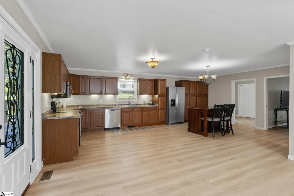 40 Ridings Road Campobello, SC 29322