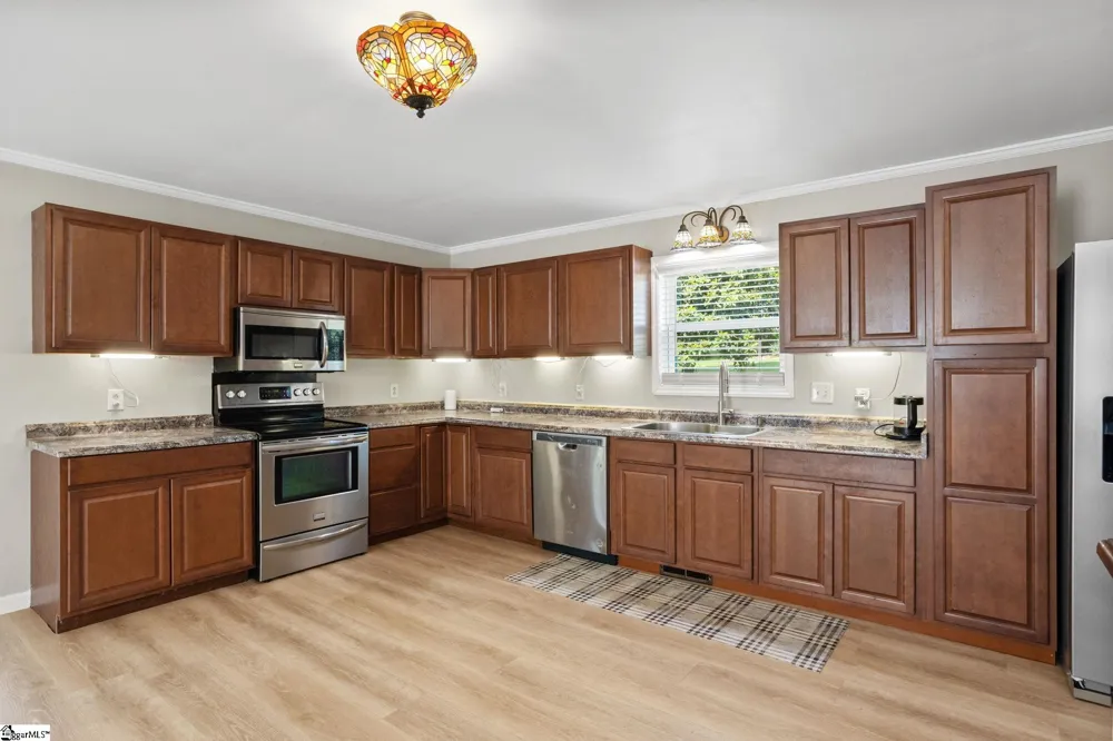 40 Ridings Road Campobello, SC 29322