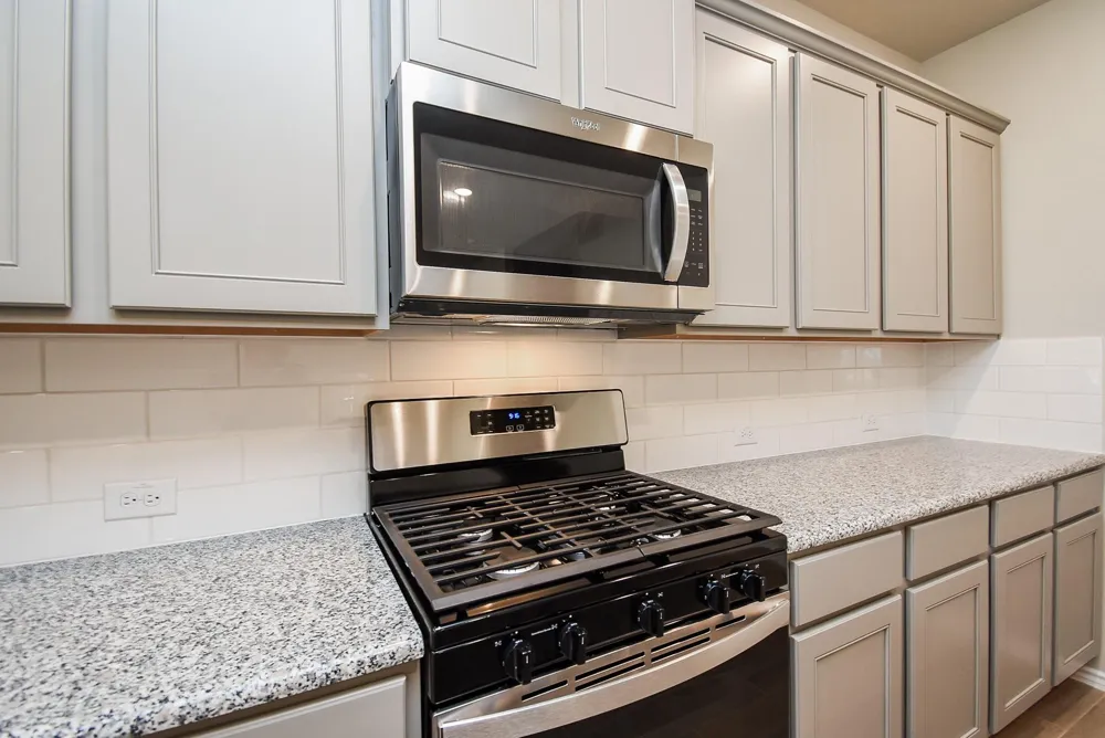2910 Scanlan Meadow #18 Missouri City, TX 77459