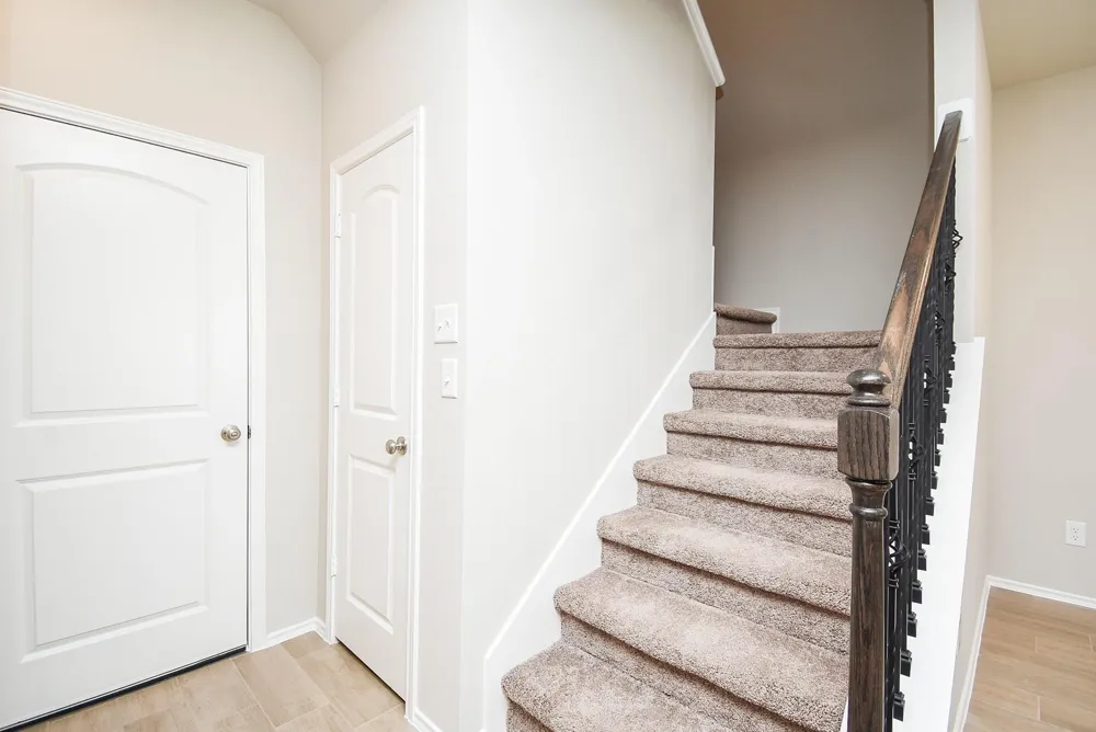 2910 Scanlan Meadow #18 Missouri City, TX 77459