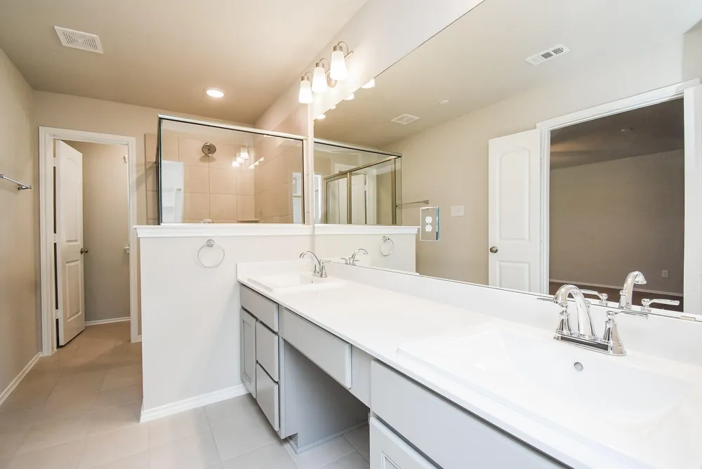 2910 Scanlan Meadow #18 Missouri City, TX 77459