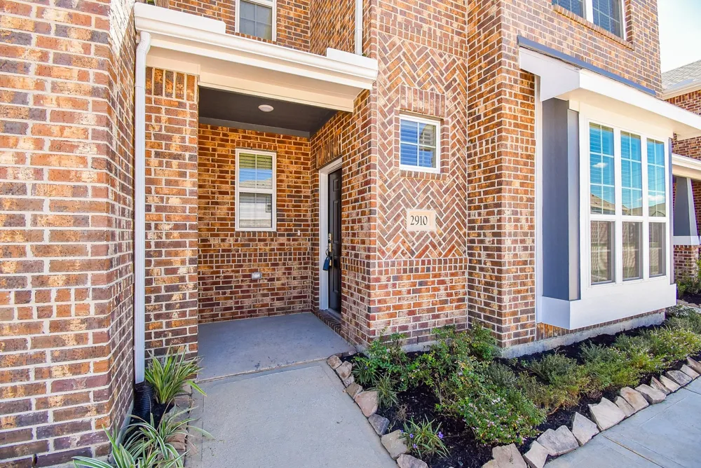 2910 Scanlan Meadow #18 Missouri City, TX 77459