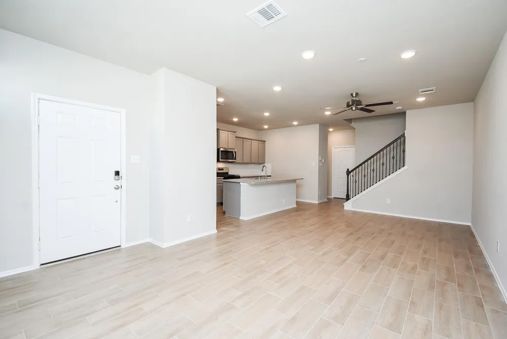 2910 Scanlan Meadow #18 Missouri City, TX 77459