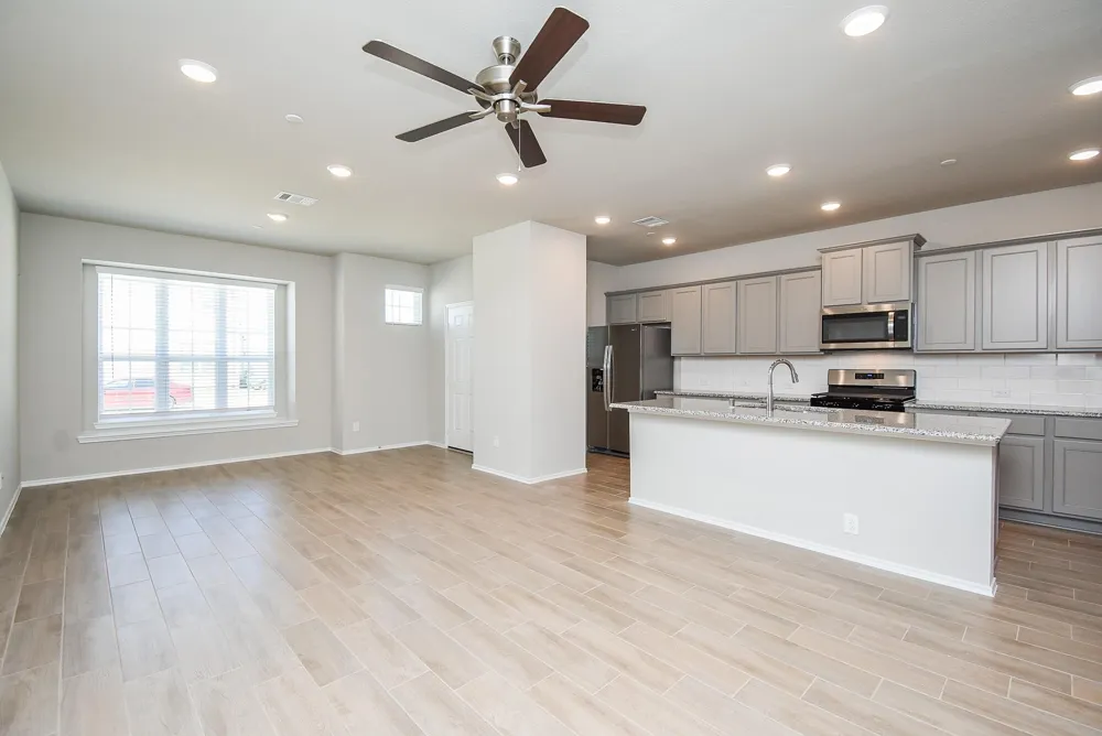 2910 Scanlan Meadow #18 Missouri City, TX 77459
