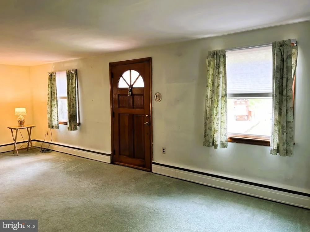 19 CEPP ROAD Perkiomenville, PA 18074