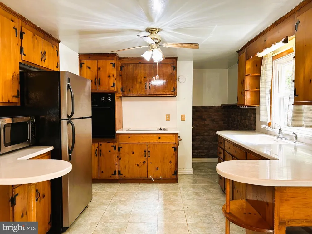 19 CEPP ROAD Perkiomenville, PA 18074