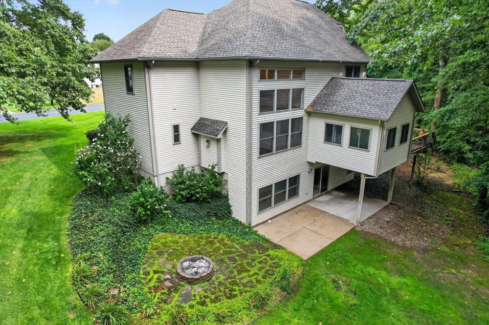5284 Tillman Drive Kalamazoo, MI 49009