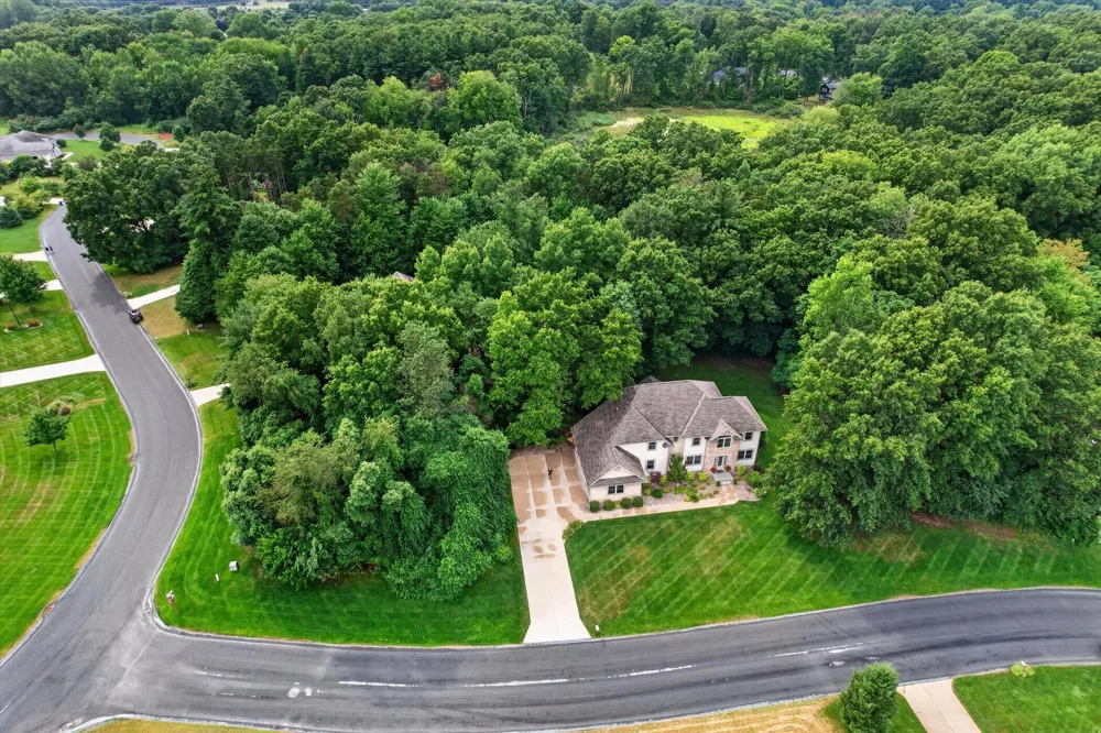 5284 Tillman Drive Kalamazoo, MI 49009