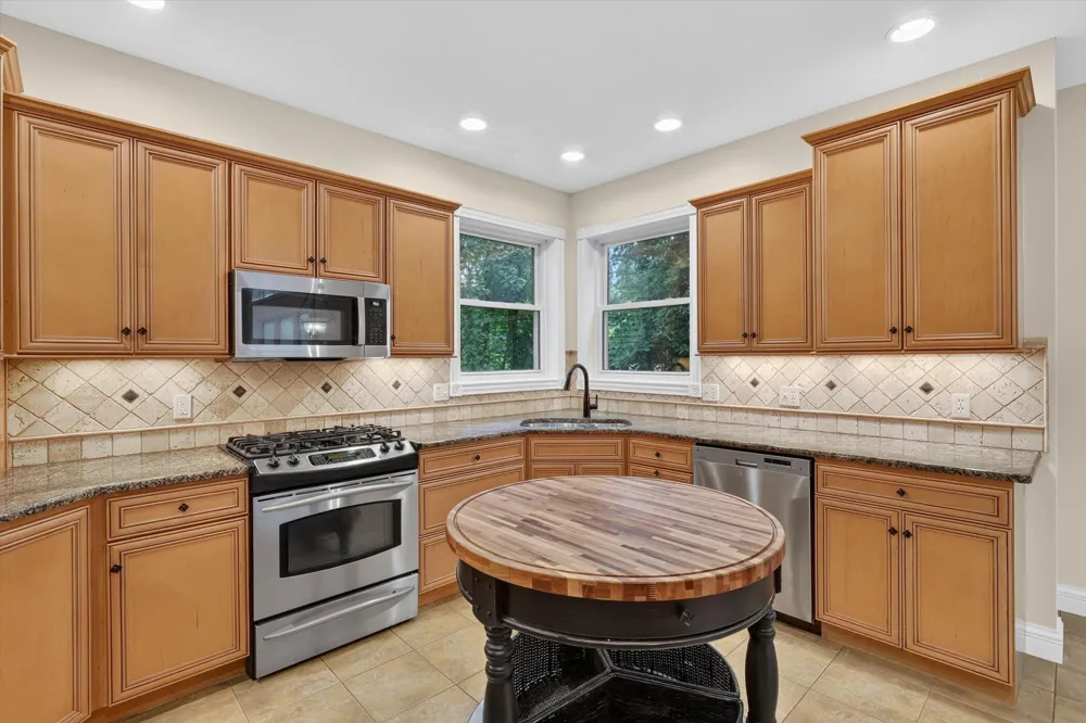 5284 Tillman Drive Kalamazoo, MI 49009