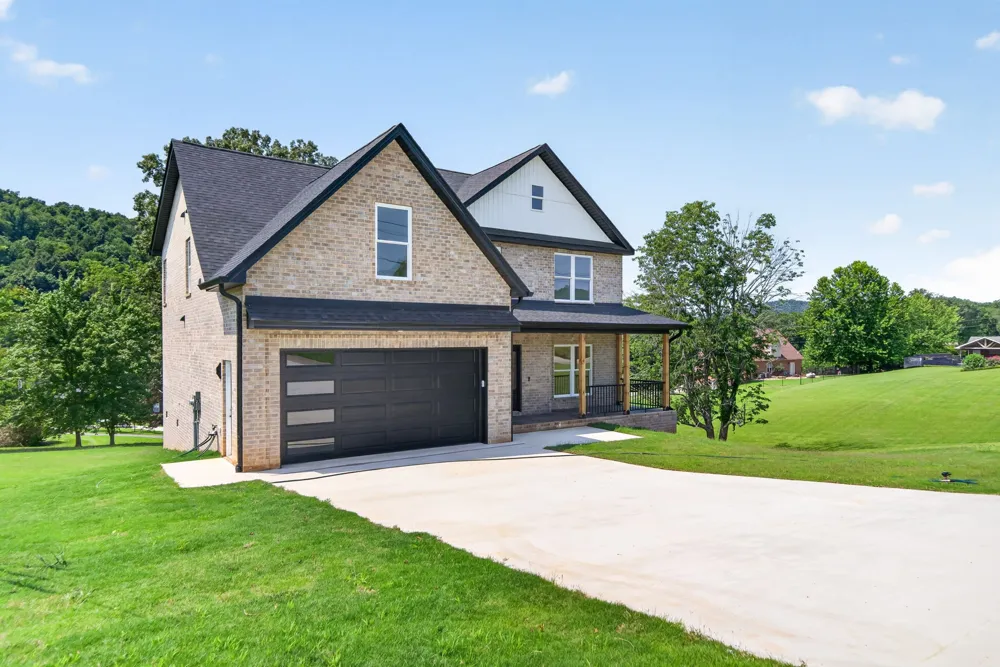 4560 Twin Creeks Dr Cookeville, TN 38506